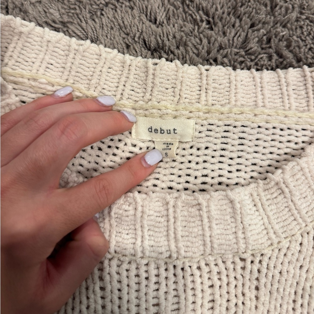 Sweater - Picture 4 of 4